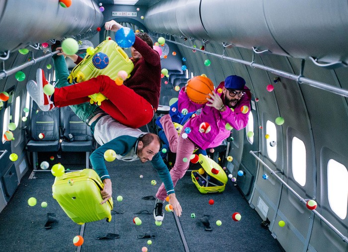 Чикагская инди-рок-группа OK GO сняла первый в мире клип в невесомости на борту российского самолета-лаборатории Ил-76МДК