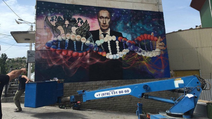 Граффити с Путиным стали новой праздничной традицией для Крыма