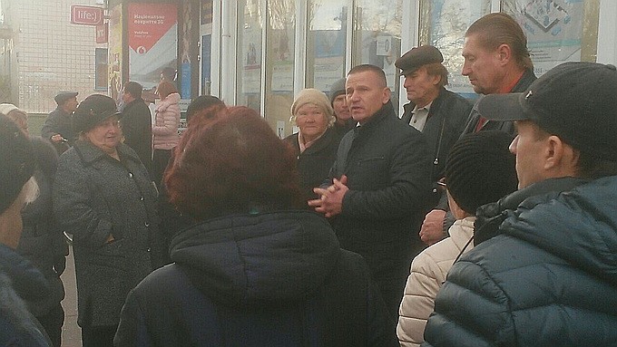 Участники митинга в Гениченске обратились к российским властям с просьбой о помощи 