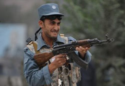 Афганский полицейский застрелил трёх советников НАТО
