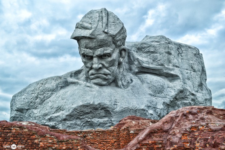 Хамло из CNN назвала памятник защитникам Брестской крепости «уродливым»