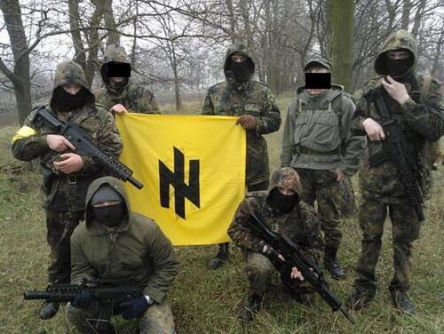 Обыкновенный украинский фашизм. Много фото