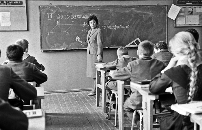 Картинки по запросу урок физики в советской школе