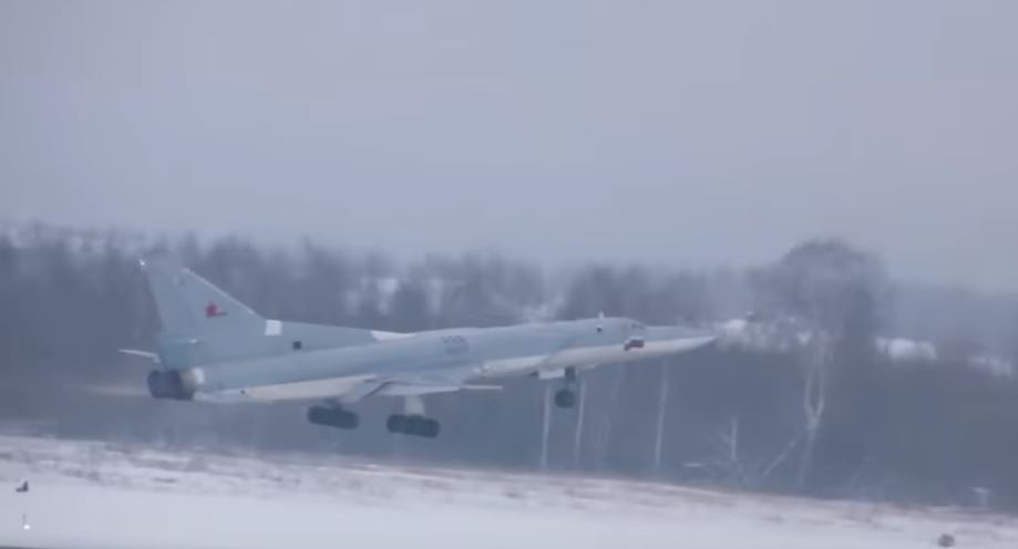 Глубоко модернизированный бомбардировщик Ту-22М3М выполнил первый полет