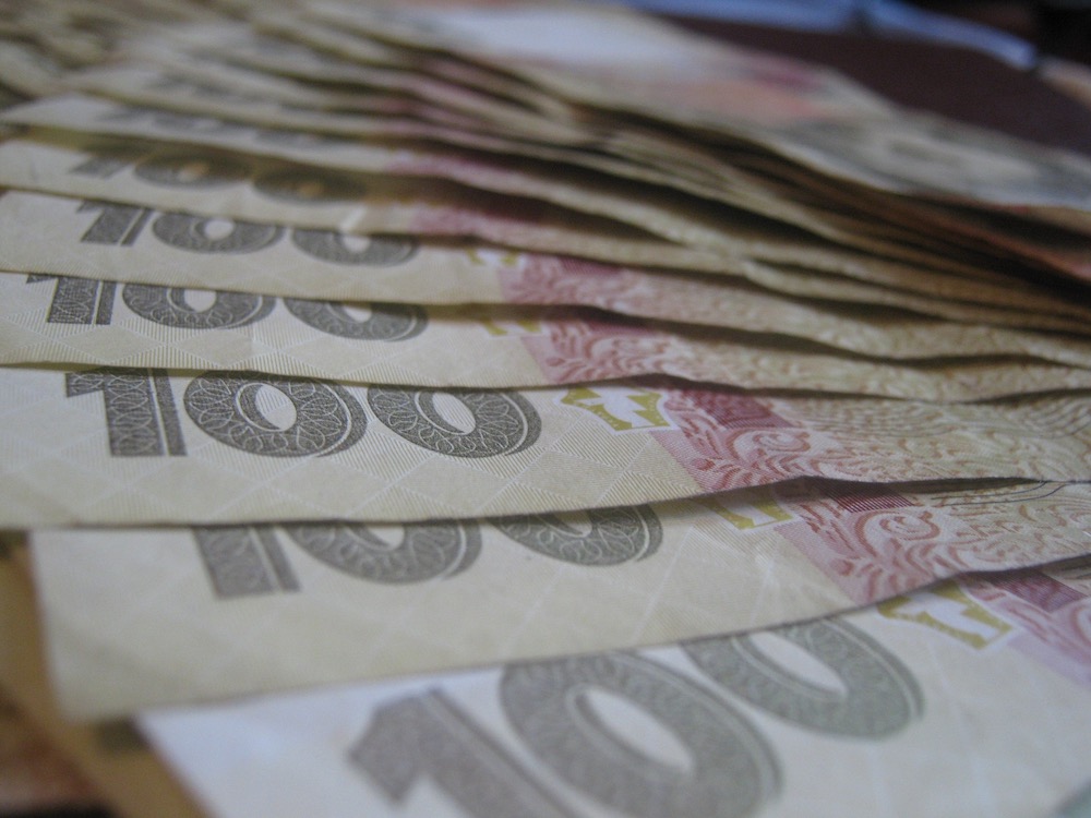 Семьи задержанных украинских моряков получили по 100 тысяч гривен
