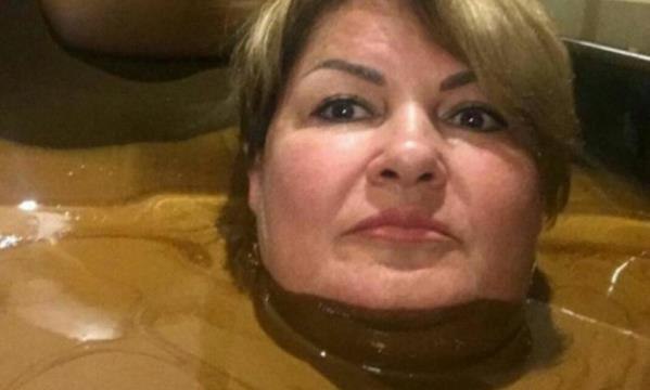 Ульяновскую чиновницу хотят уволить из-за сэлфи в шоколадной ванне