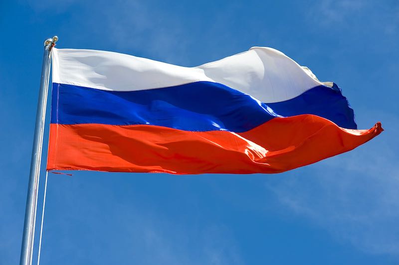 Роскомнадзор потребовал удалить еще одно оскорбительное изображение российского флага