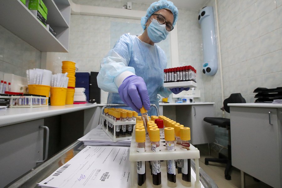 Российские ученые начали исследование нового метода для лечения коронавируса