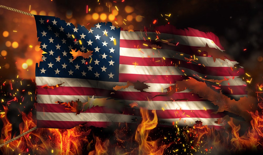 Сожженный флаг и рэпер в президентах: куда катится Америка?