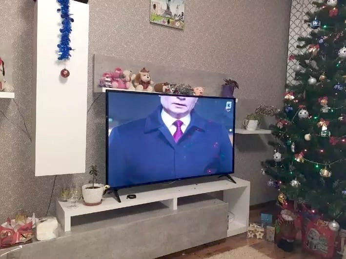 Новогоднее поздравление Путина на калиниградском ТВ