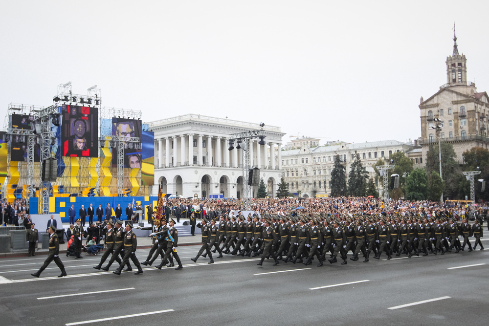 «Або не как у маскалiв»: Украинцы изменяют строевай шаг в армии