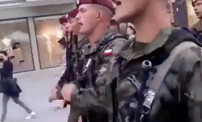 Польские солдаты спели строевую песню про завоевание Львова