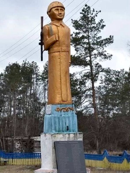 Новый памятник «героям АТО» в Житомире