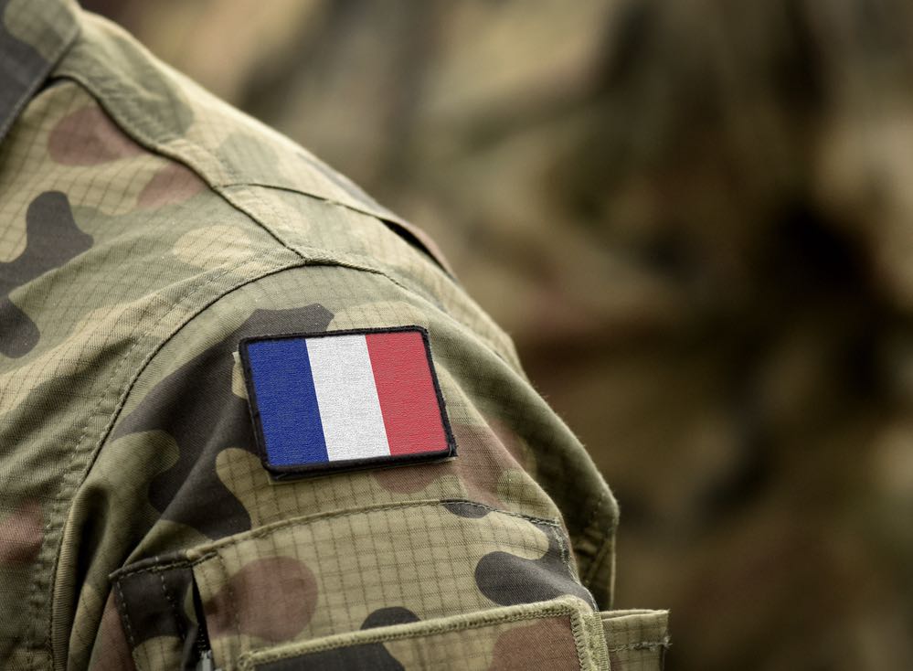 Париж в бешенстве: российские инструкторы могут опозорить французские военных на весь мир
