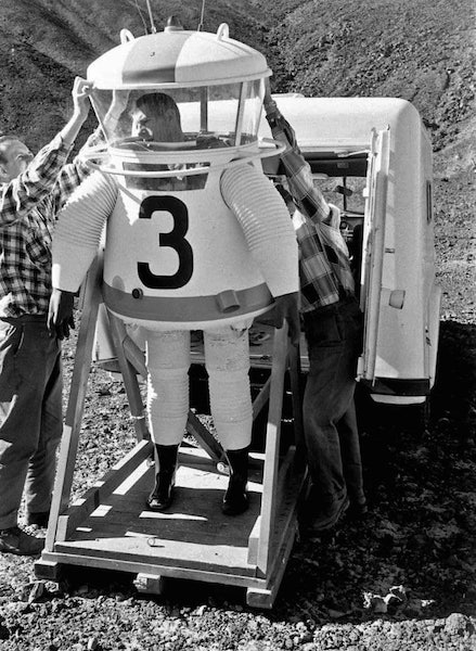 Испытания лунного скафандра. США, 1962 г.